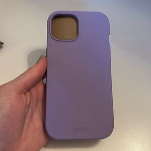 Lilac Pela iPhone 15 case and card slot